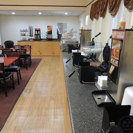 Budget Host Inn & Suites Fertility Экстерьер фото